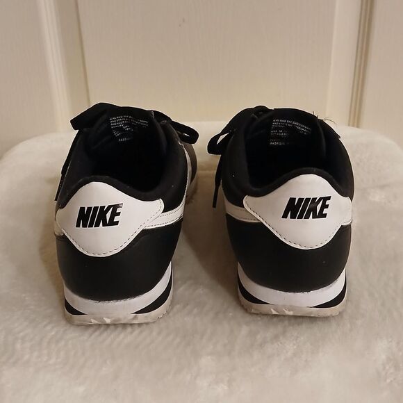 Nike Cortez 72' black and white leather shoes Size Men's 8.5 or Women's 10 - Picture 5 of 8